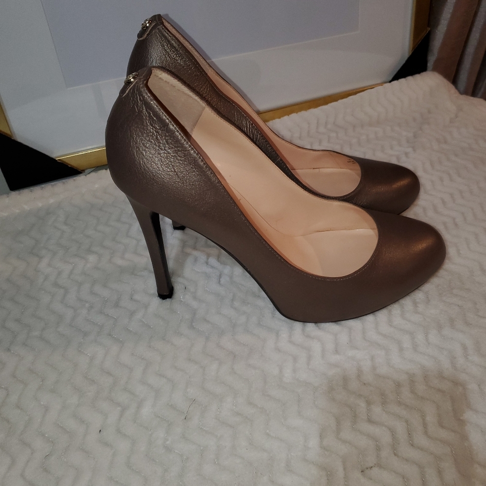 High heels - Picture 4 of 4